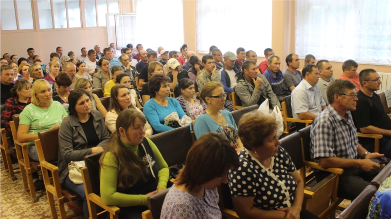 В ходе встречи главы администрации г. Канаш В.В. Софронова с трудовым коллективом ДООО «Канашстрой» ЗАО «Стройтрест №3» были обсуждены насущные вопросы