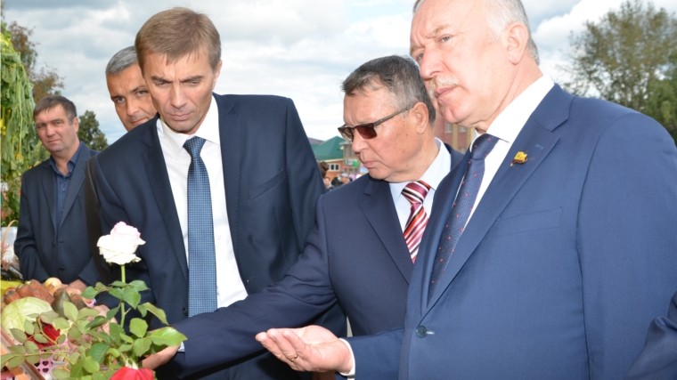 В Комсомольском районе открылась сельскохозяйственная ярмарка «Золотая осень»