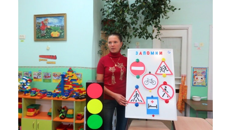 В рамках профилактической акции «Внимание – дети!» в детском саду «Рябинка» ведется работа по обучению детей правилам дорожного движения