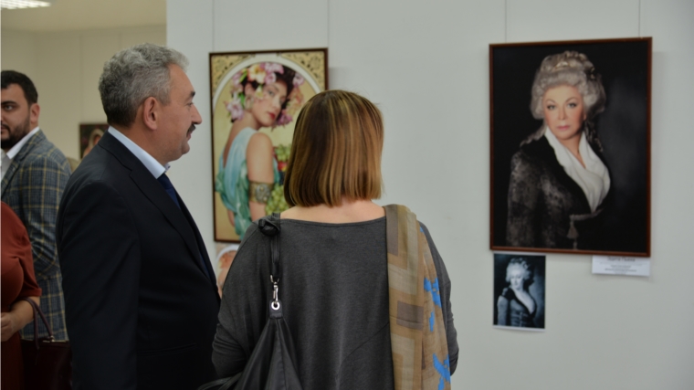 Екатерина Рождественская открыла в Чебоксарах свою 228-ю по счету выставку