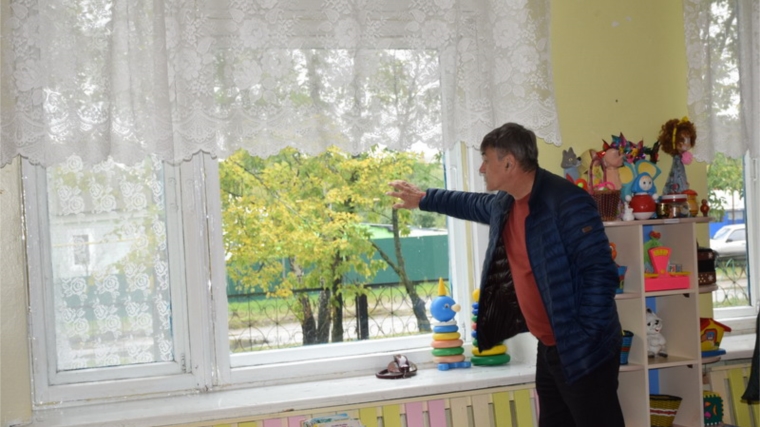 Глава администрации города Шумерли подверг жесткой критике руководителей детских садов за неготовность учреждений к зиме