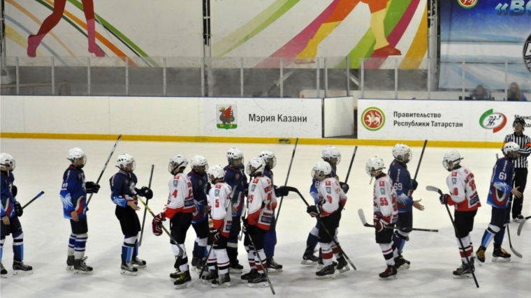 Воспитанники республиканской школы хоккея «Сокол» вступили в борьбу за награды юношеского первенства России