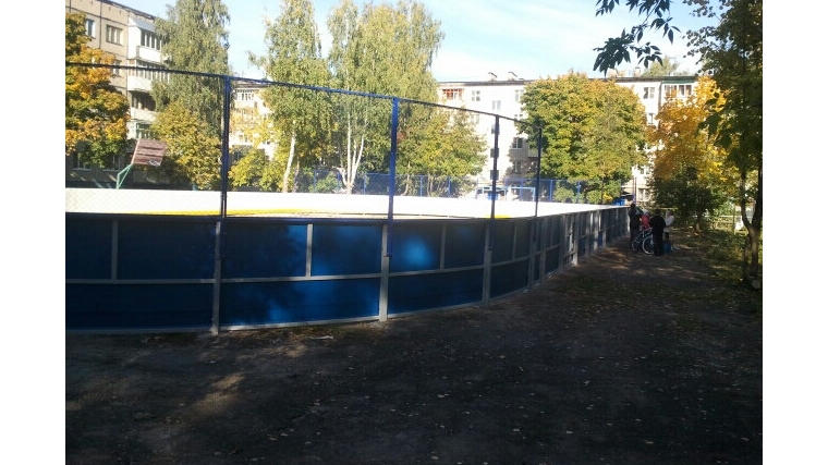 В Чебоксарах установлена новая хоккейная коробка по улице Мичмана Павлова, 20