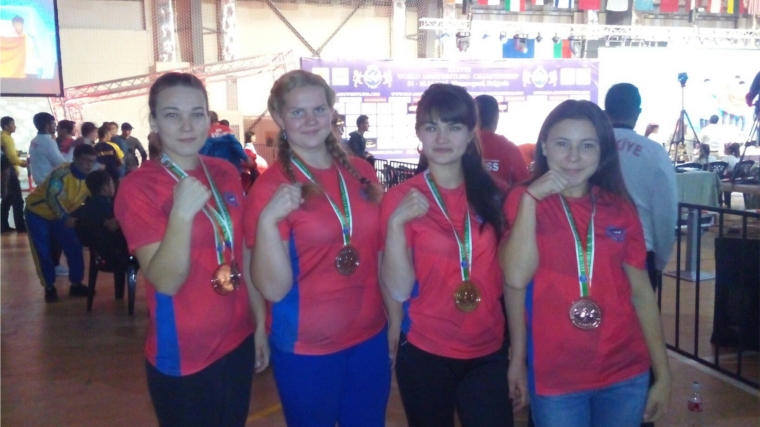 Пять медалей разного достоинства завоевали представительницы Чувашии на первенстве мира по армрестлингу