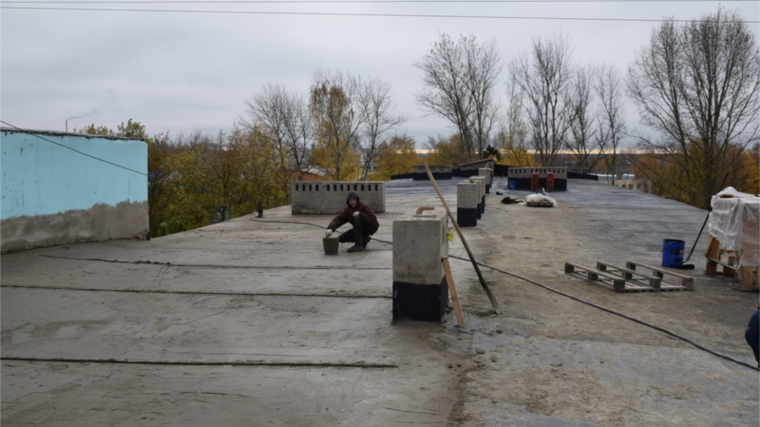 Руководство города Шумерли проинспектировало ход капитального ремонта школы №2
