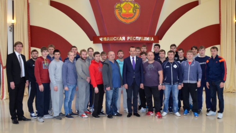 Глава Чувашии Михаил Игнатьев встретился с членами барнаульской хоккейной команды «Алтай»