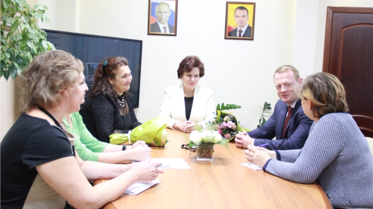 Министр Алла Самойлова встретилась с победителями Всероссийского конкурса врачей