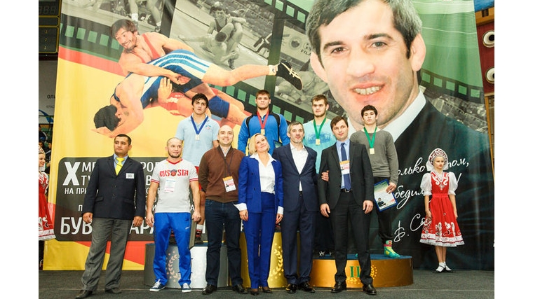 Борцы вольного стиля Чувашии выступят в Международном юношеском турнире Бувайсара Сайтиева в Красноярске
