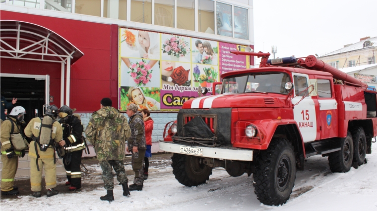 Пожарно-тактические учения прошли на территории ОАО «Канашская городская ярмарка»