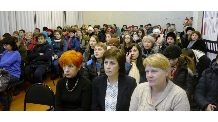 В школах города Шумерли в режиме он-лайн прошло республиканское родительское собрание