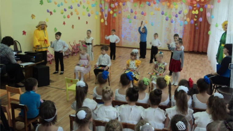 В Шумерле прошел III городской фестиваль детского музыкального творчества «Разноцветные капельки»