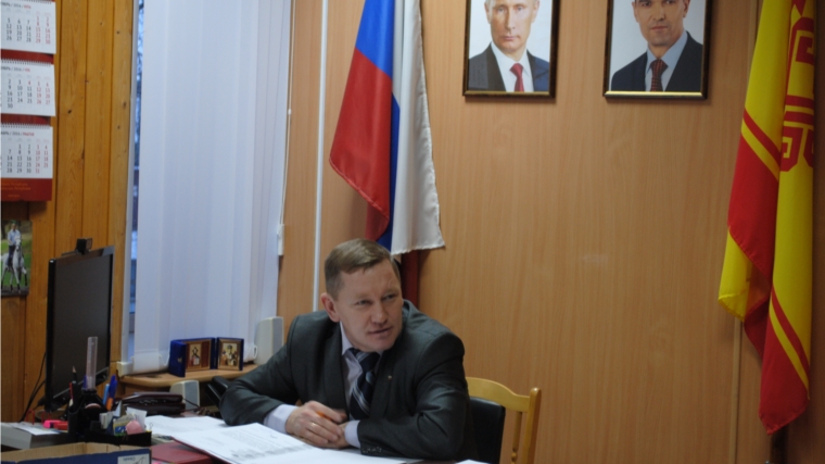 Глава администрации Шемуршинского района Владимир Денисов провел еженедельное совещание