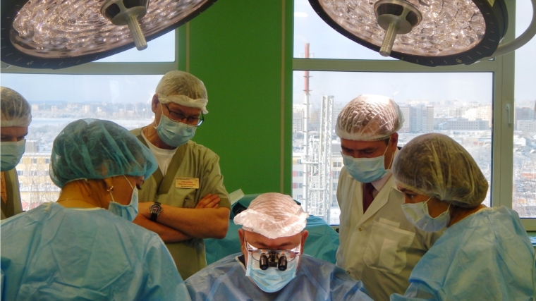 Московский хирург проведет операции детям с урологической патологией