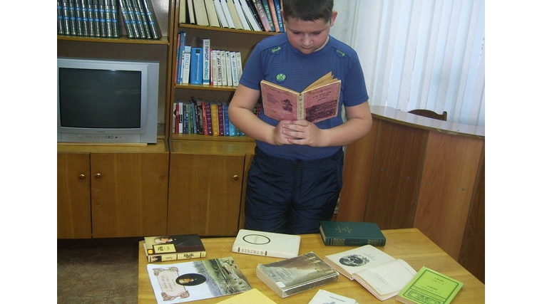 Литературный час «Поэзия гения»