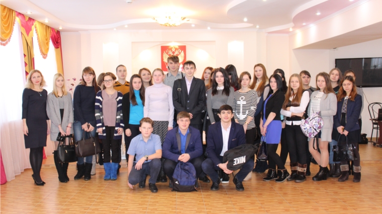В отделе ЗАГС г. Канаш продолжаются уроки семейной жизни