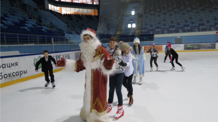 На главной ледовой арене города Чебоксары прошла благотворительная ёлка «Ледовая феерия»