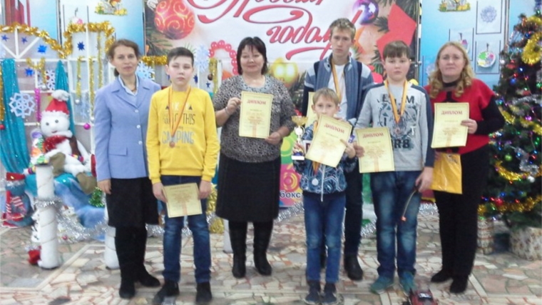 Команда юных космонавтов города Шумерли «Кондор» завоевала кубок первого этапа Первенства Чувашской Республики по автомодельному спорту для закрытых помещений «Кольцевые гонки»