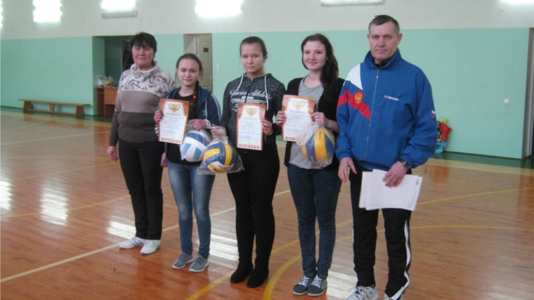 В Шумерлинском районе завершились игры школьной волейбольной лиги