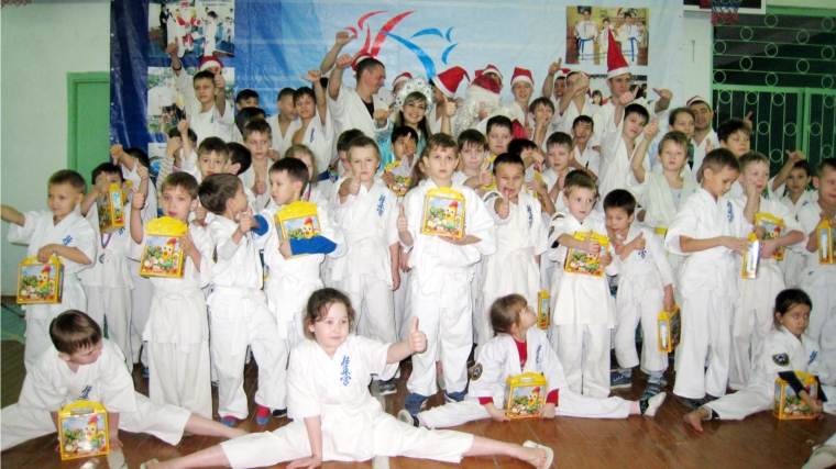 Состоялся спортивный праздник «Новогодние старты» среди детей и семейных команд Ленинского района г.Чебоксары