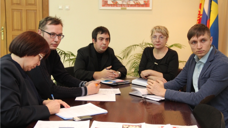 В администрации города состоялась встреча сотрудников Новочебоксарского музейного комплекса с Игорем Калиниченко