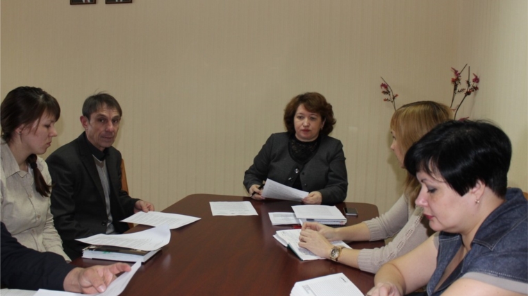 В Ядринской районной администрации прошло первое в 2017 году заседание административной комиссии