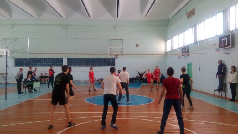 Стартовал финал первенства Ленинского района по волейболу среди школьных команд юношей
