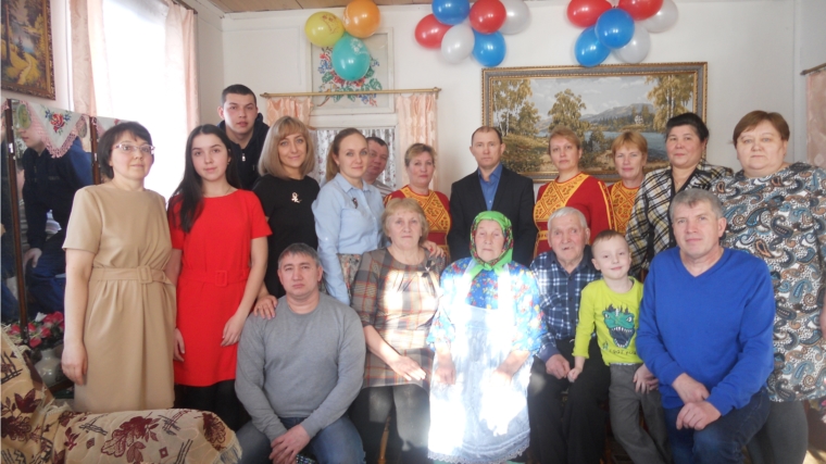 60-летие совместной жизни отметили супруги Макаровы из села Эшмикеево