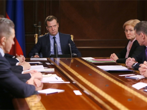 Медведев утвердил правила общественного контроля за деятельностью ЖКХ