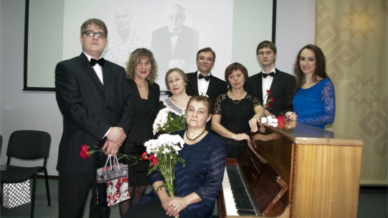 Жители Чувашии почтили память Марии Васильевны и Алексея Анисимовича Асламасов