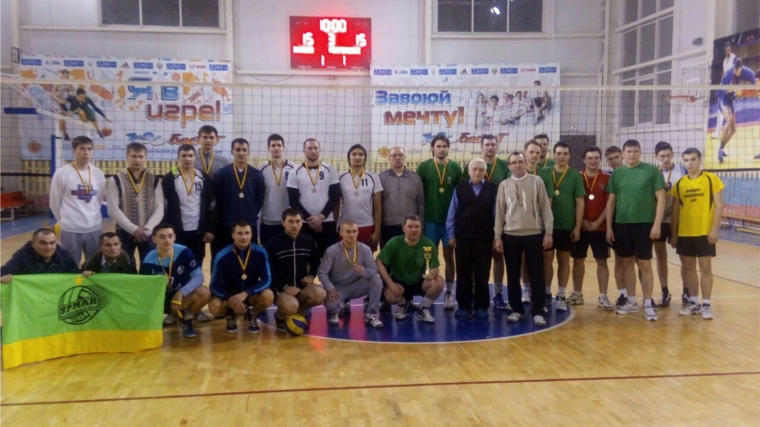 Сборная города Канаша выходит в полуфинал чемпионата Чувашской Республики по волейболу сезона 2016-2017 года среди команд второй лиги