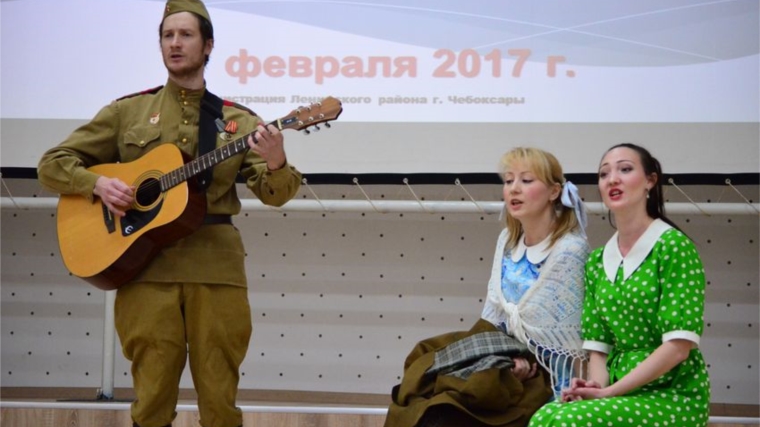 Артисты театра поздравили жителей Ленинского района с Днем защитника Отечества