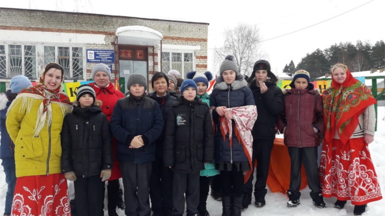 Библиотекари города Шумерли провели цикл мероприятий, посвященных Масленице