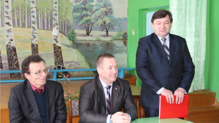 Глава администрации Красночетайского района Александр Башкиров встретился с жителями деревень Питишево и Мижеркасы