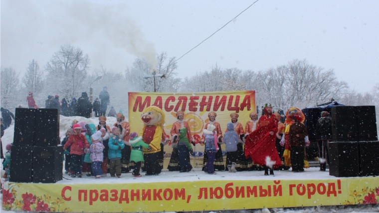 Широкими масленичными гуляниями проводили зиму канашцы