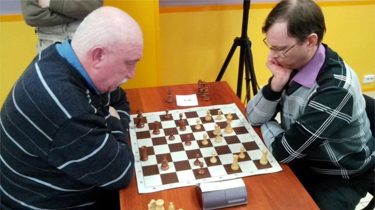 Шахматистам города Шумерли до победы в Чемпионате Республики осталось четыре шага