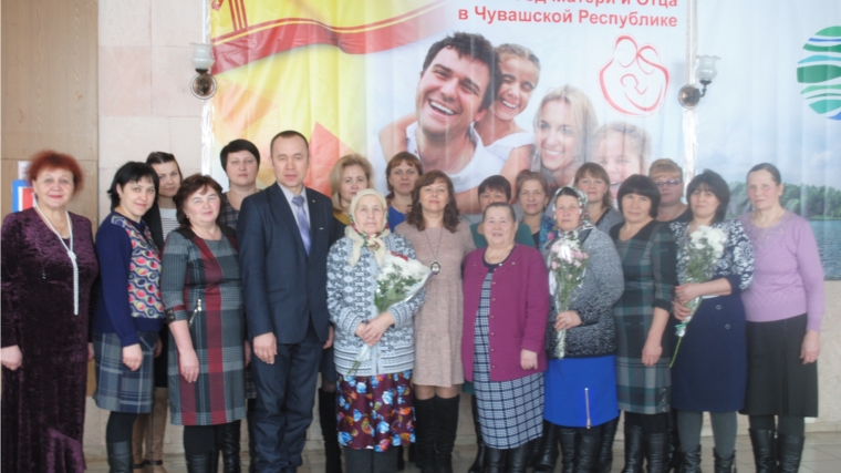На базе АУ «ЦКС» Шемуршинского района прошло чествование женщин матерей военнослужащих