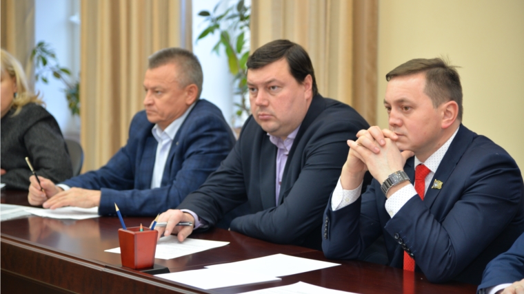Работу по благоустройству общественных пространств обсудили на очередной планерке депутатов Чебоксарского городского Собрания