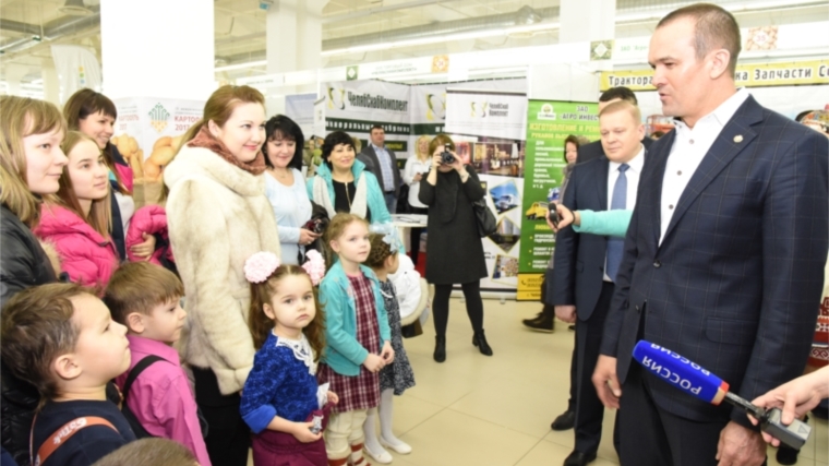 В Чебоксарах состоялось открытие IX Межрегиональной выставки «Картофель – 2017»