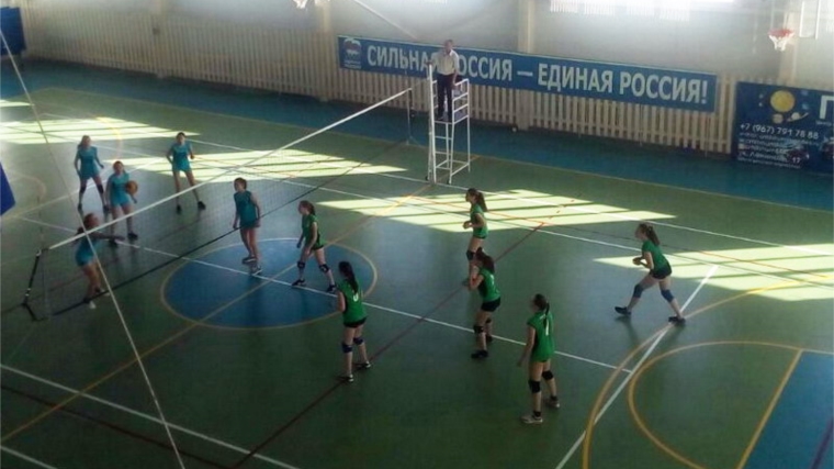В Шумерле прошел I этап VII чемпионата Школьной волейбольной лиги Чувашской Республики среди юношей и девушек