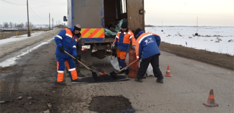 В Красноармейском районе ведётся ямочный ремонт автомобильных дорог