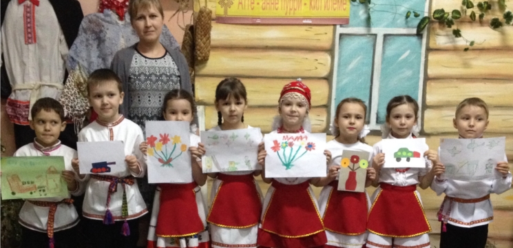 Отдел ЗАГС администрации района провел конкурс рисунков среди воспитанников детского сада «Рябинушка»