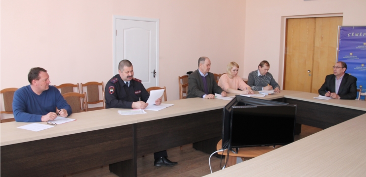 Вопросы обеспечения безопасности дорожного движения на территории Шумерлинского района обсуждены на заседании районной комиссии