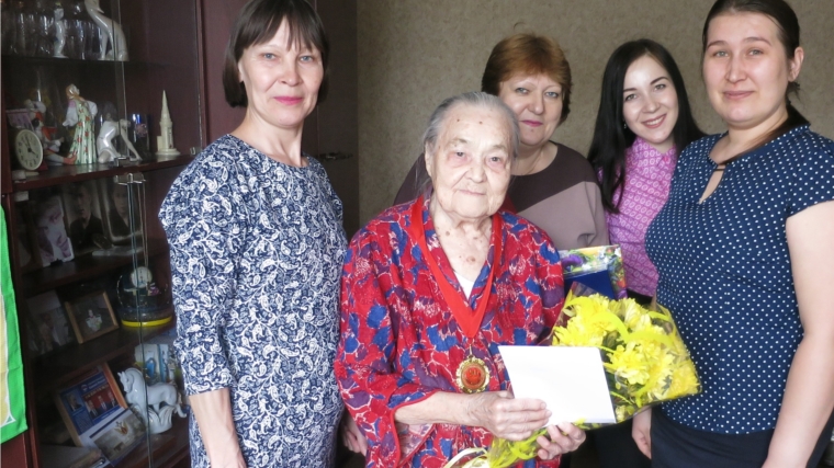 Труженик тыла Александра Боченкова отметила 90-летний юбилей