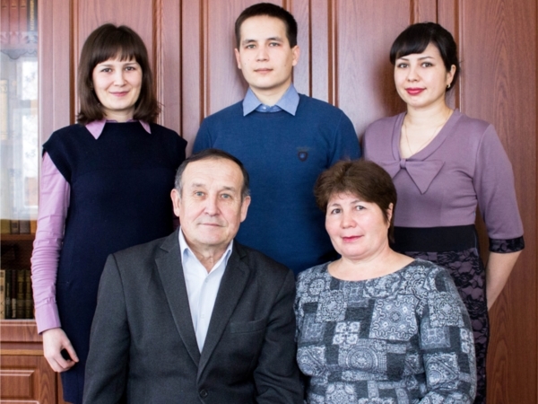 Учительсен çемйи