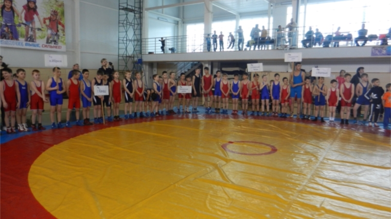 Юные спортсмены города Канаш на пьедестале почета II республиканского турнира по вольной борьбе среди юношей памяти Заслуженного тренера России В.Н. Кочкова