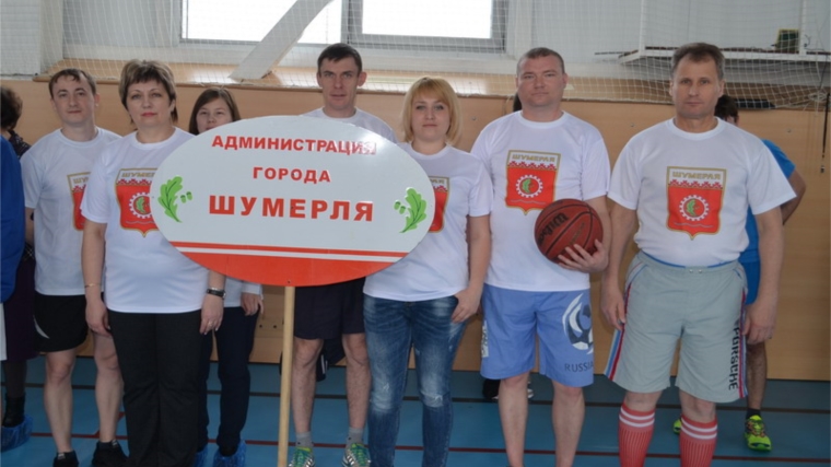 Команда администрации города Шумерли вышла в полуфинал игр по уличному баскетболу в зачет XVI спартакиады работников органов госвласти и местного самоуправления Чувашии
