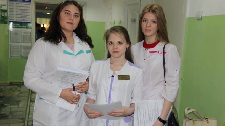 Проект «Во имя пациента»: волонтеры-медики провели социологический опрос среди пациентов Ядринской ЦРБ им. К.В. Волкова