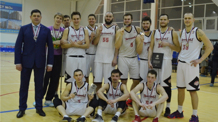 Баскетбольный прорыв: «Чебоксарские ястребы» - серебряные призеры Всероссийских соревнований среди команд второго дивизиона