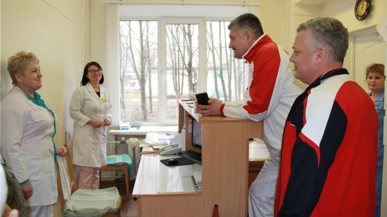 Министр Владимир Викторов ознакомился с работой Новочебоксарской городской больницы и роддома Новочебоксарского медицинского центра