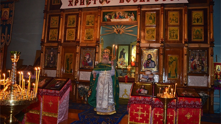 Марина Кадилова приняла участие в Пасхальном торжестве в православном храме святителя Николая в посёлке Ибреси